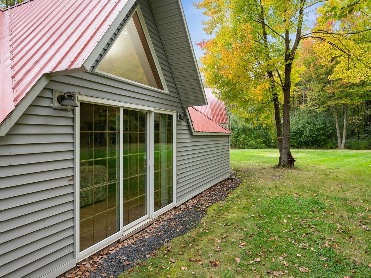 2088 Town Line Road Property Photo 30