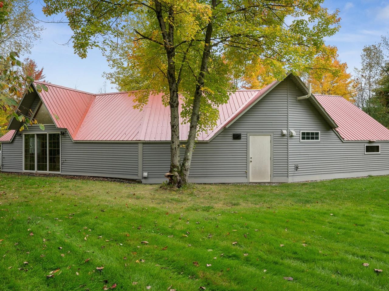 2088 Town Line Road Property Photo 31