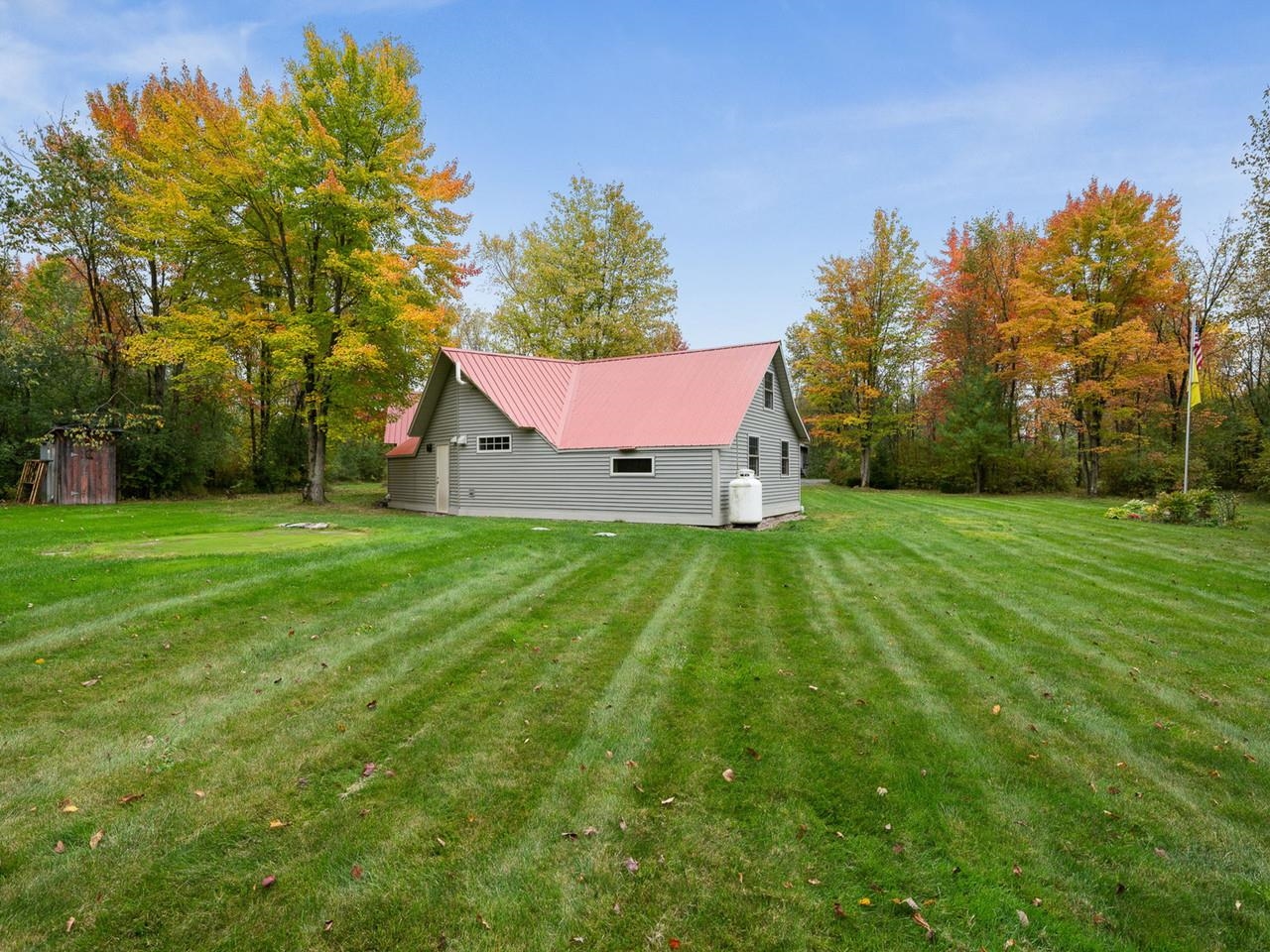 2088 Town Line Road Property Photo 32