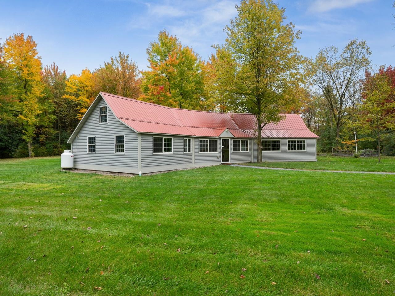 2088 Town Line Road Property Photo 33