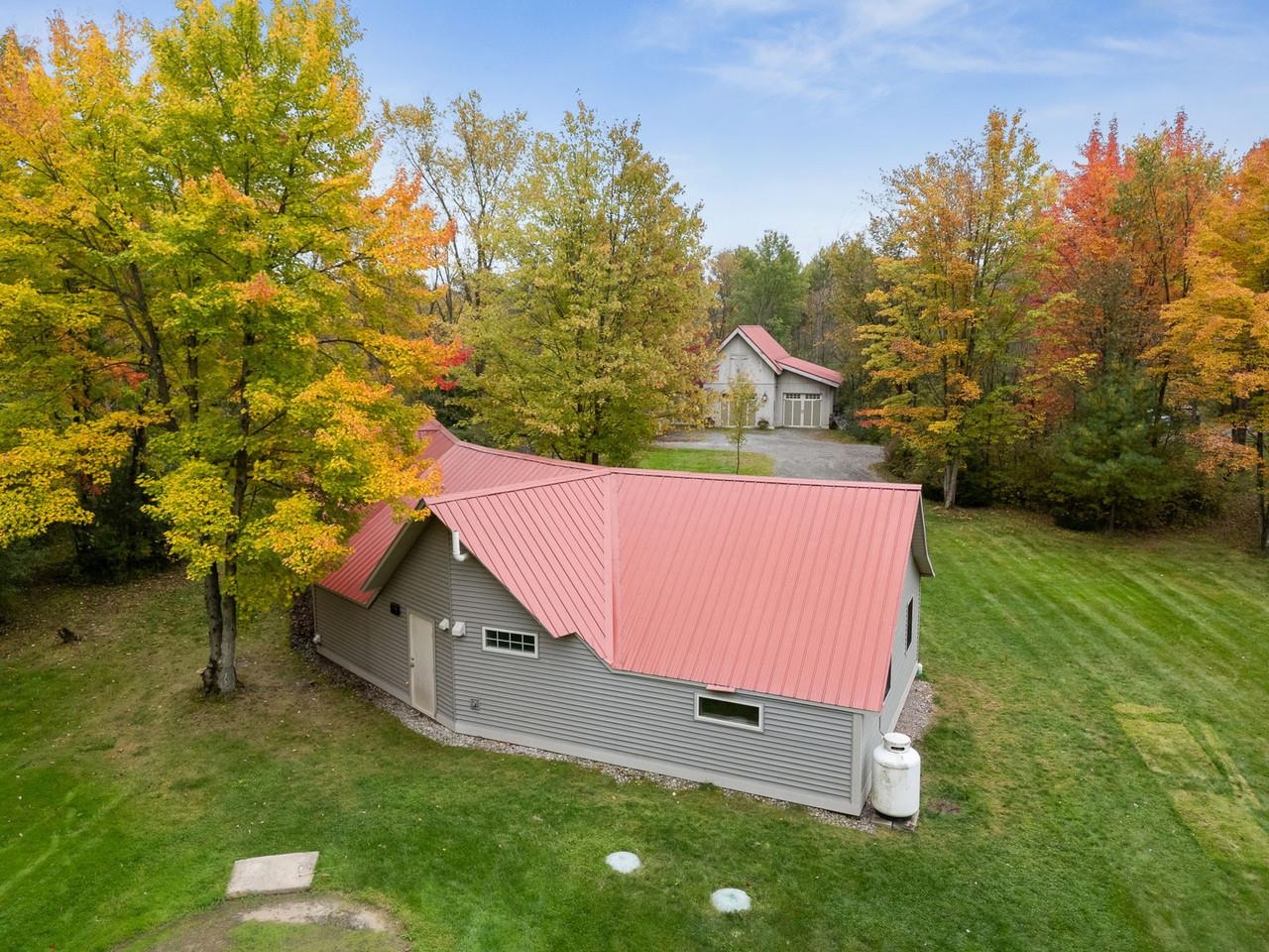 2088 Town Line Road Property Photo 35