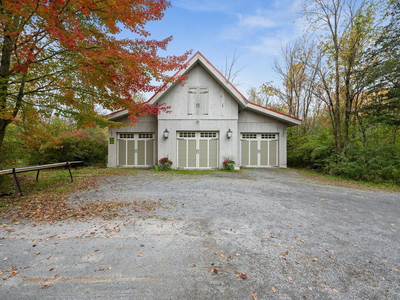 2088 Town Line Road Property Photo 36