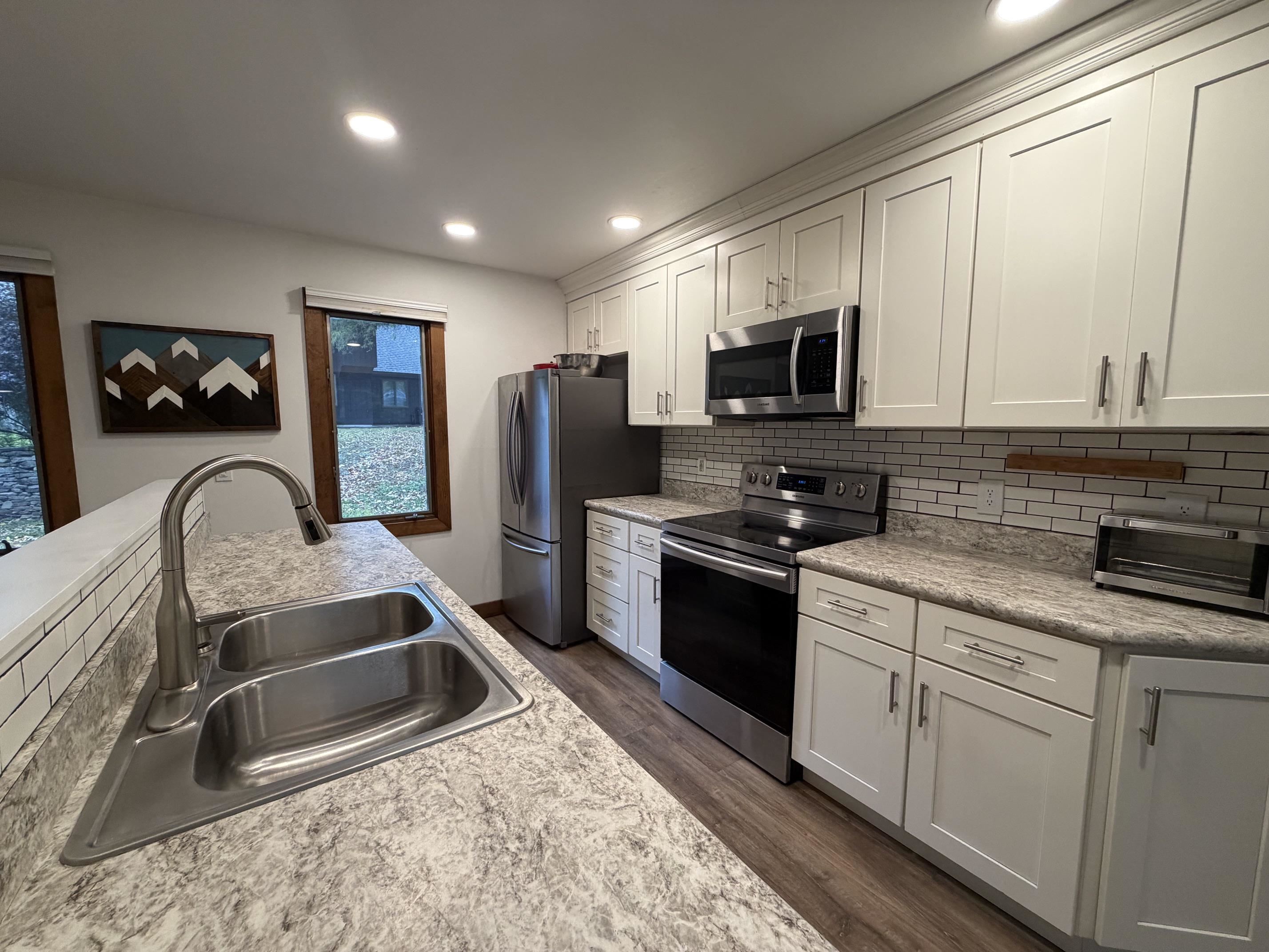 4604 Battleground Road Property Photo 10