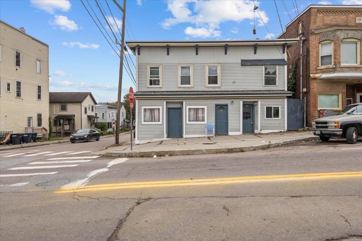 94 Mallets Bay Avenue Property Photo 2