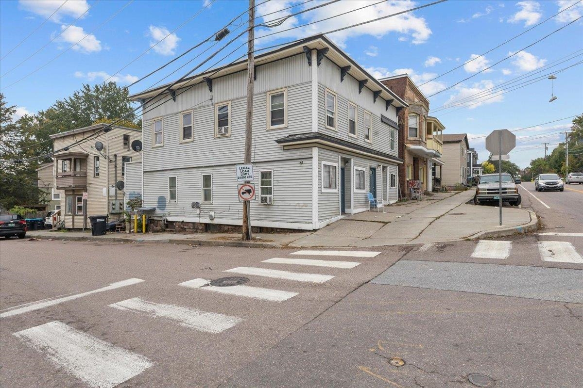 94 Mallets Bay Avenue Property Photo 4