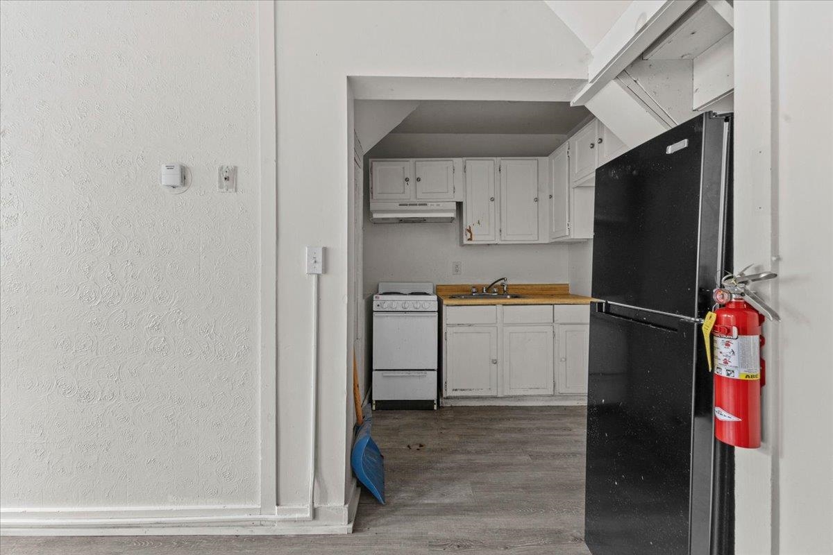 94 Mallets Bay Avenue Property Photo 17