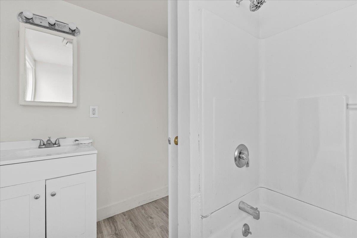 94 Mallets Bay Avenue Property Photo 23