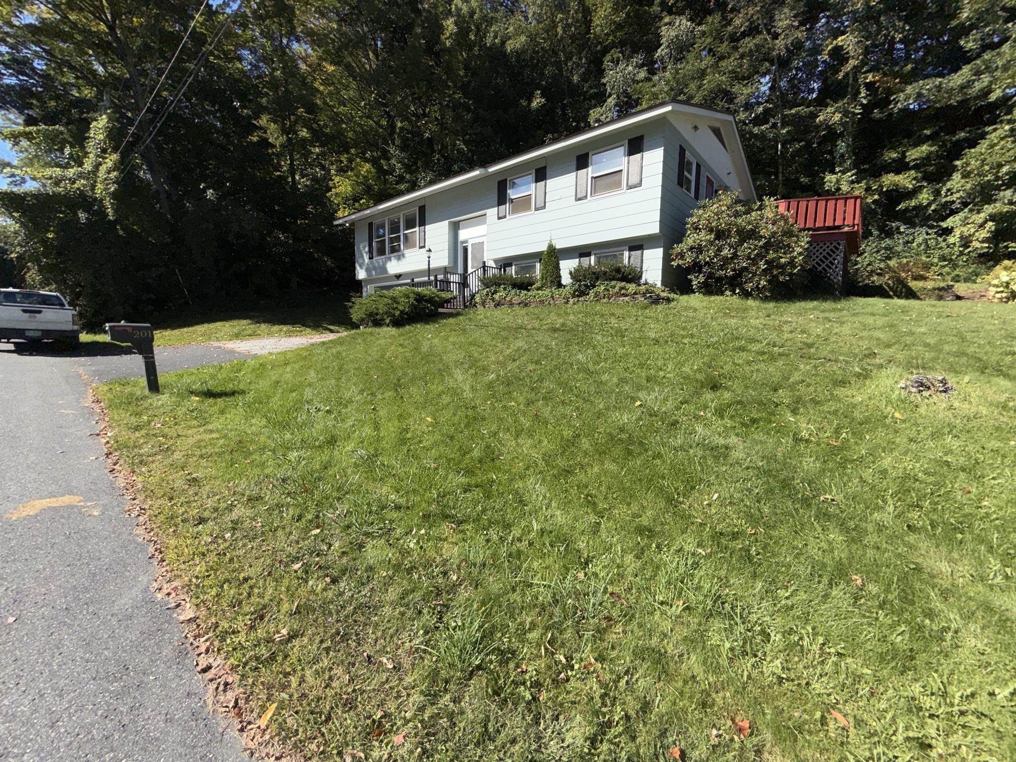 201 Fairview Street Property Photo 20