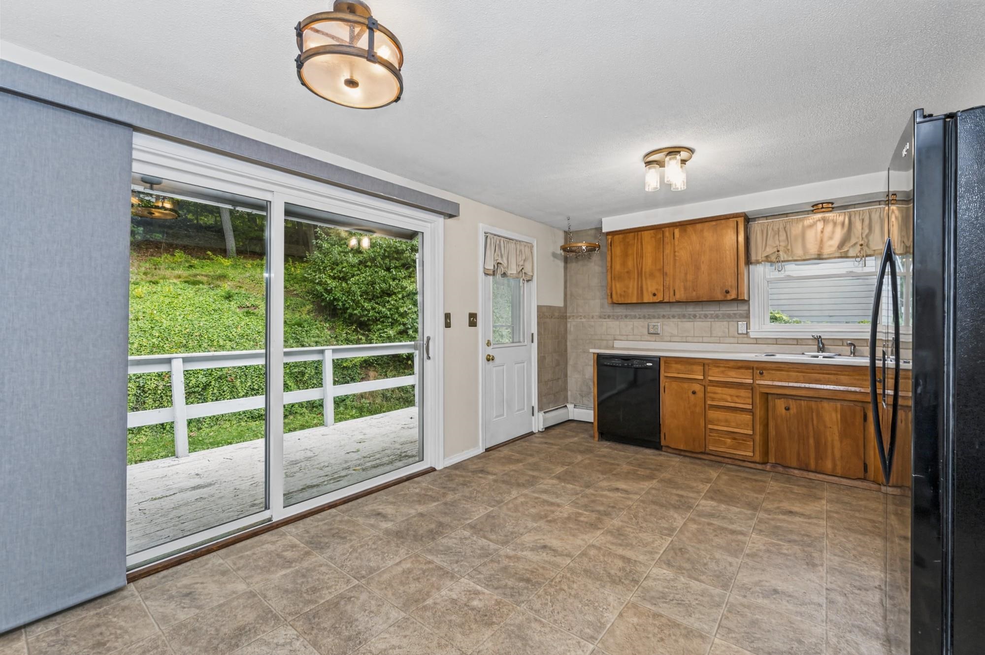 91 Conant Road Property Photo 32