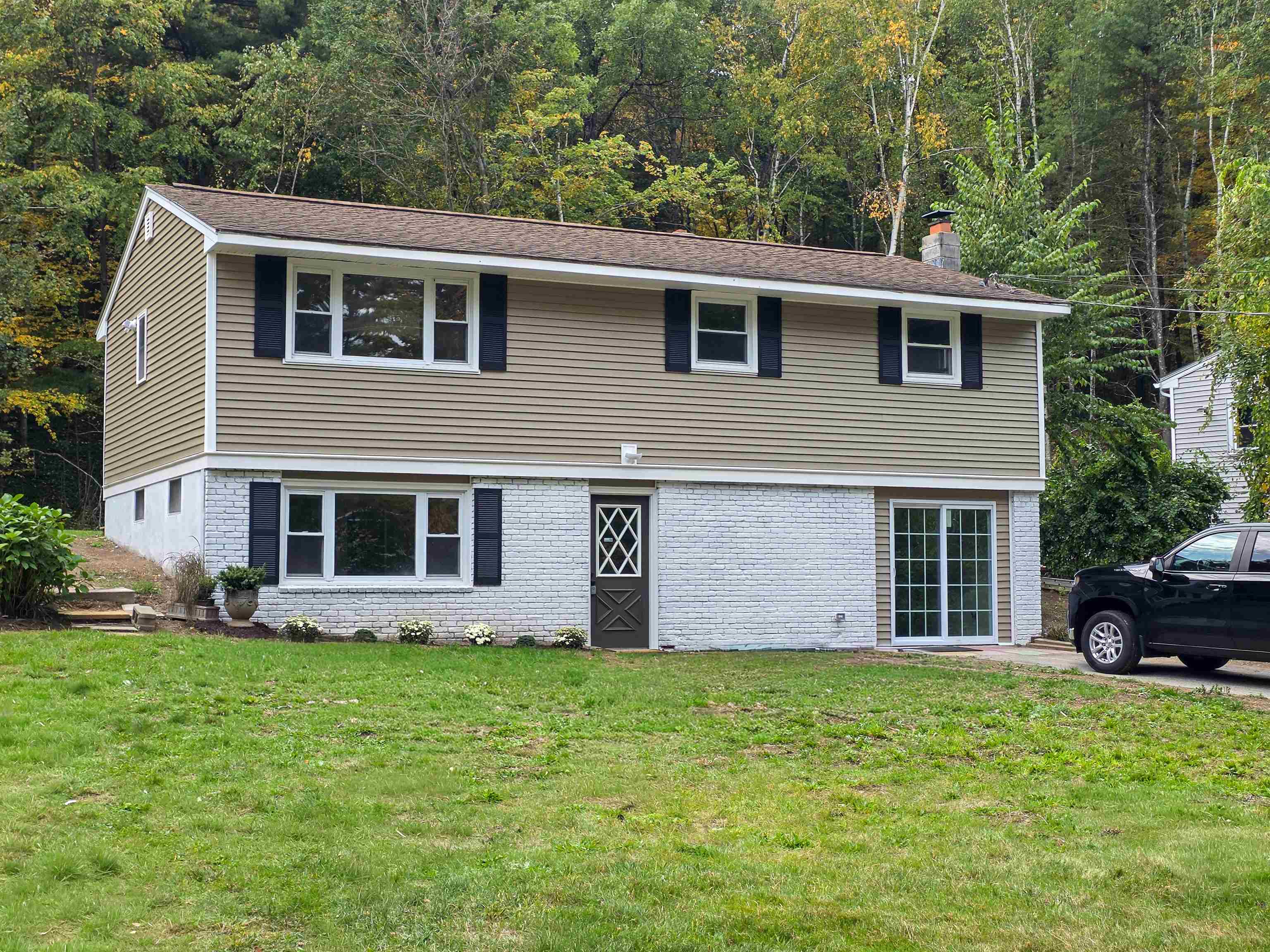 17 Bear Hill Road Property Photo 1