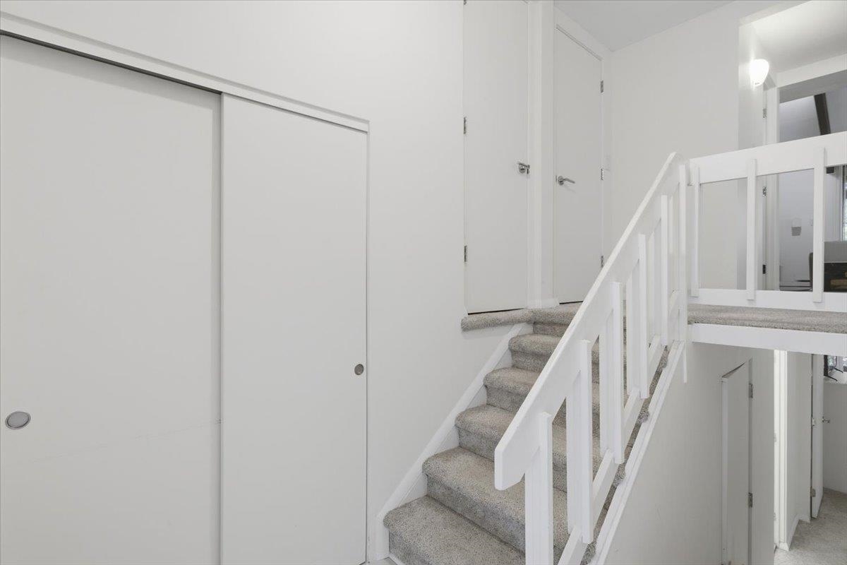59-29 Murray Hill Heights Drive Property Photo 9