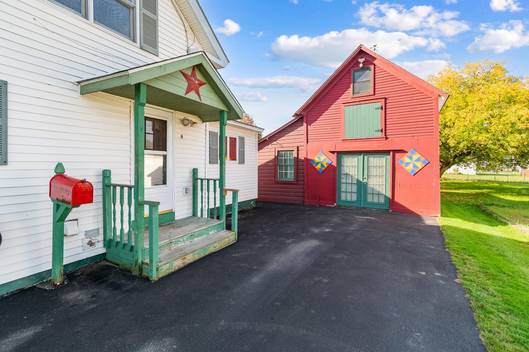 30 Pine Street Property Photo 2