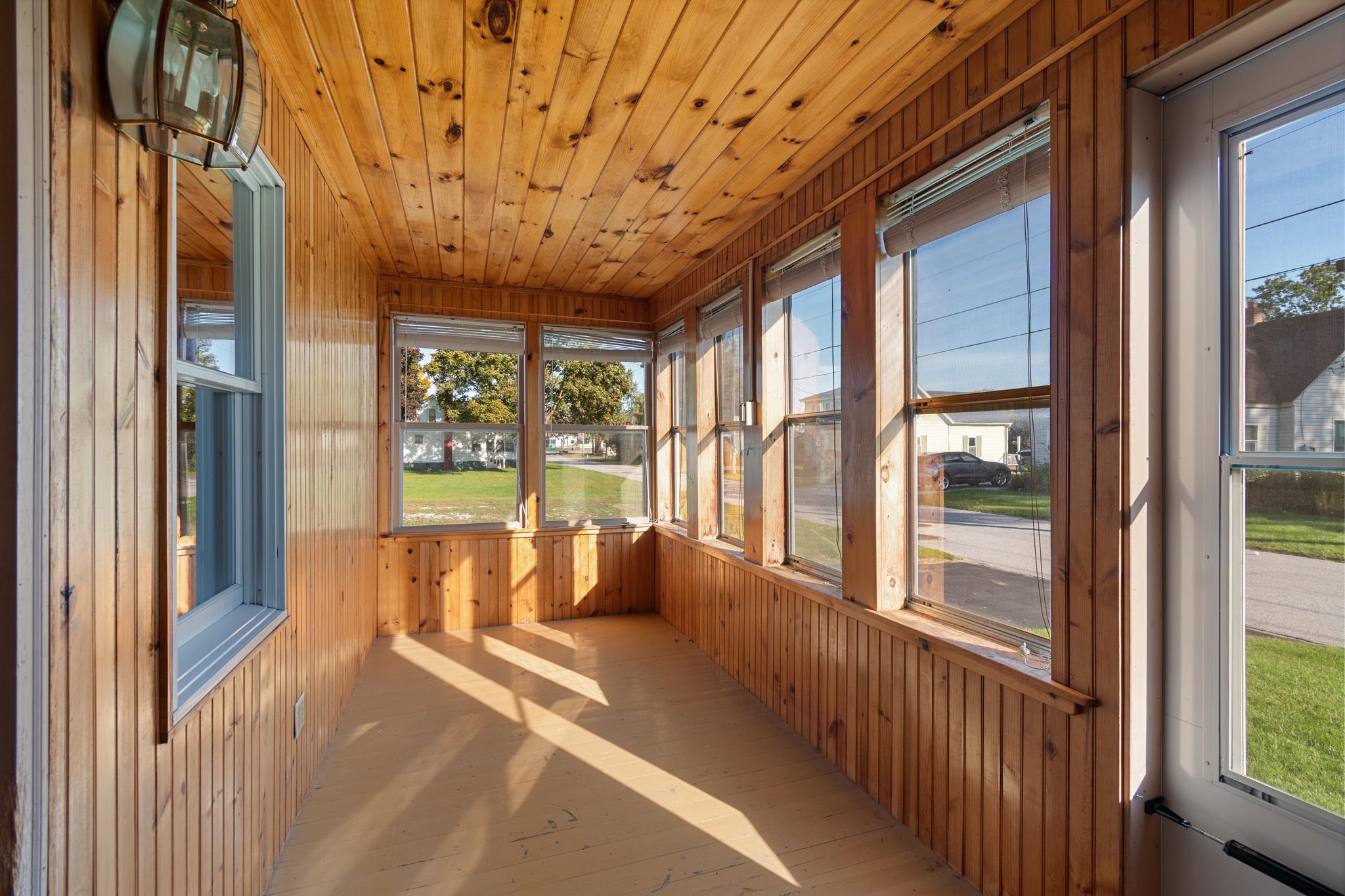 30 Pine Street Property Photo 4