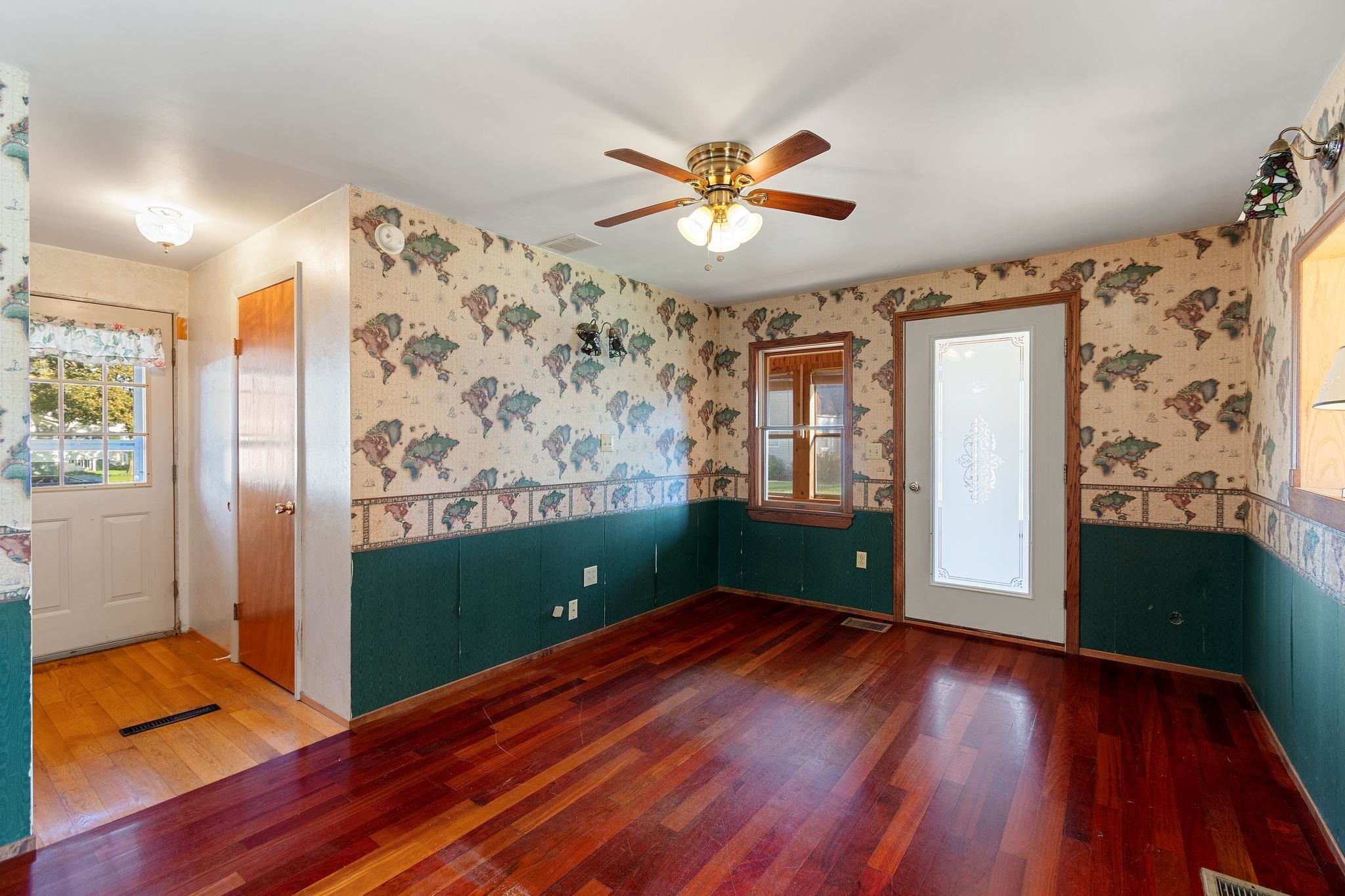 30 Pine Street Property Photo 5