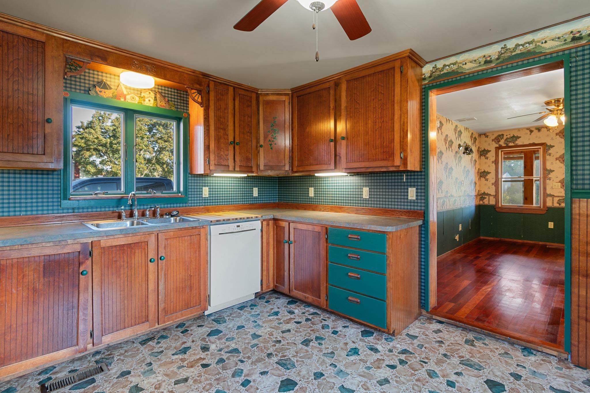 30 Pine Street Property Photo 8