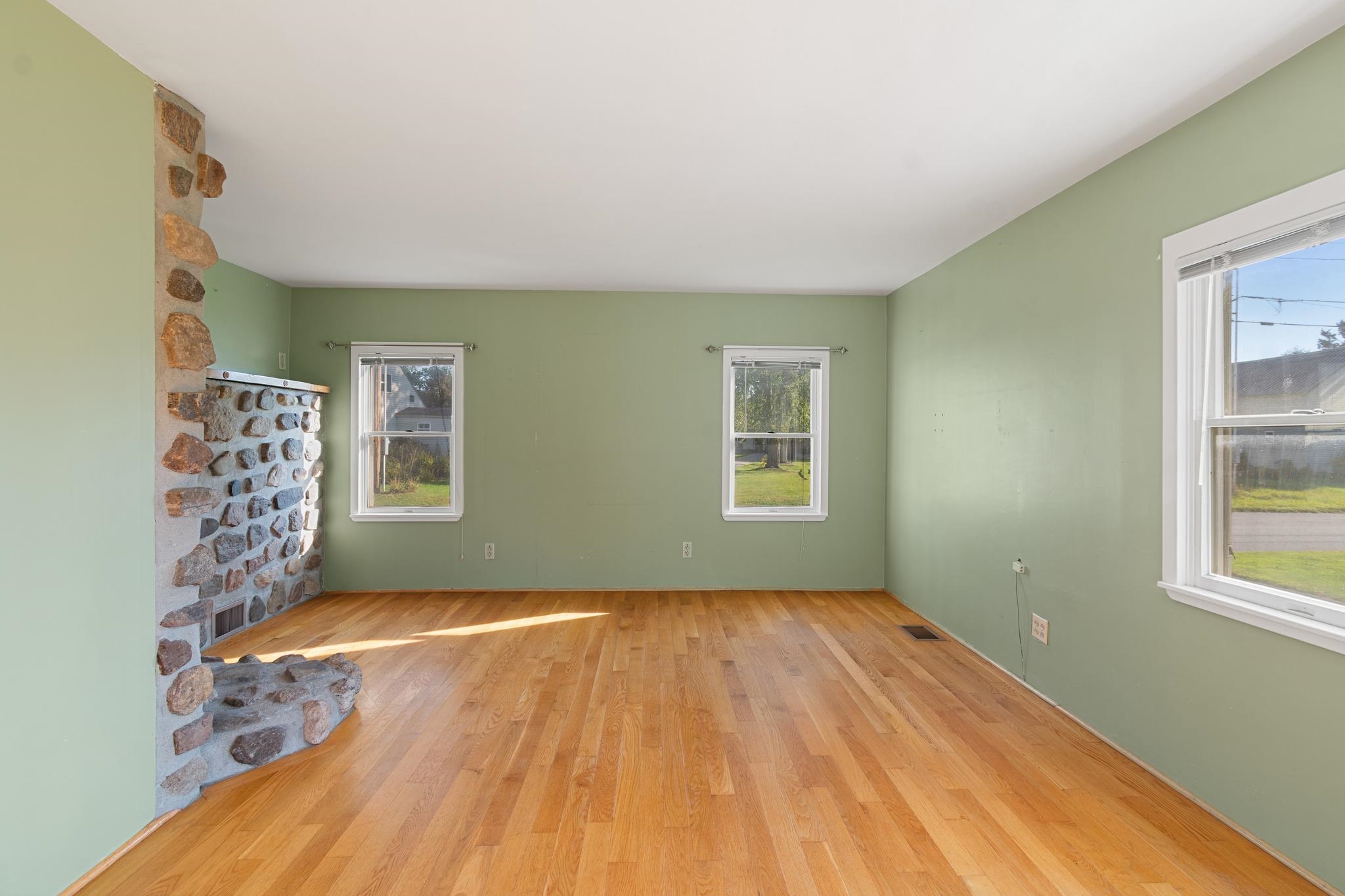 30 Pine Street Property Photo 13