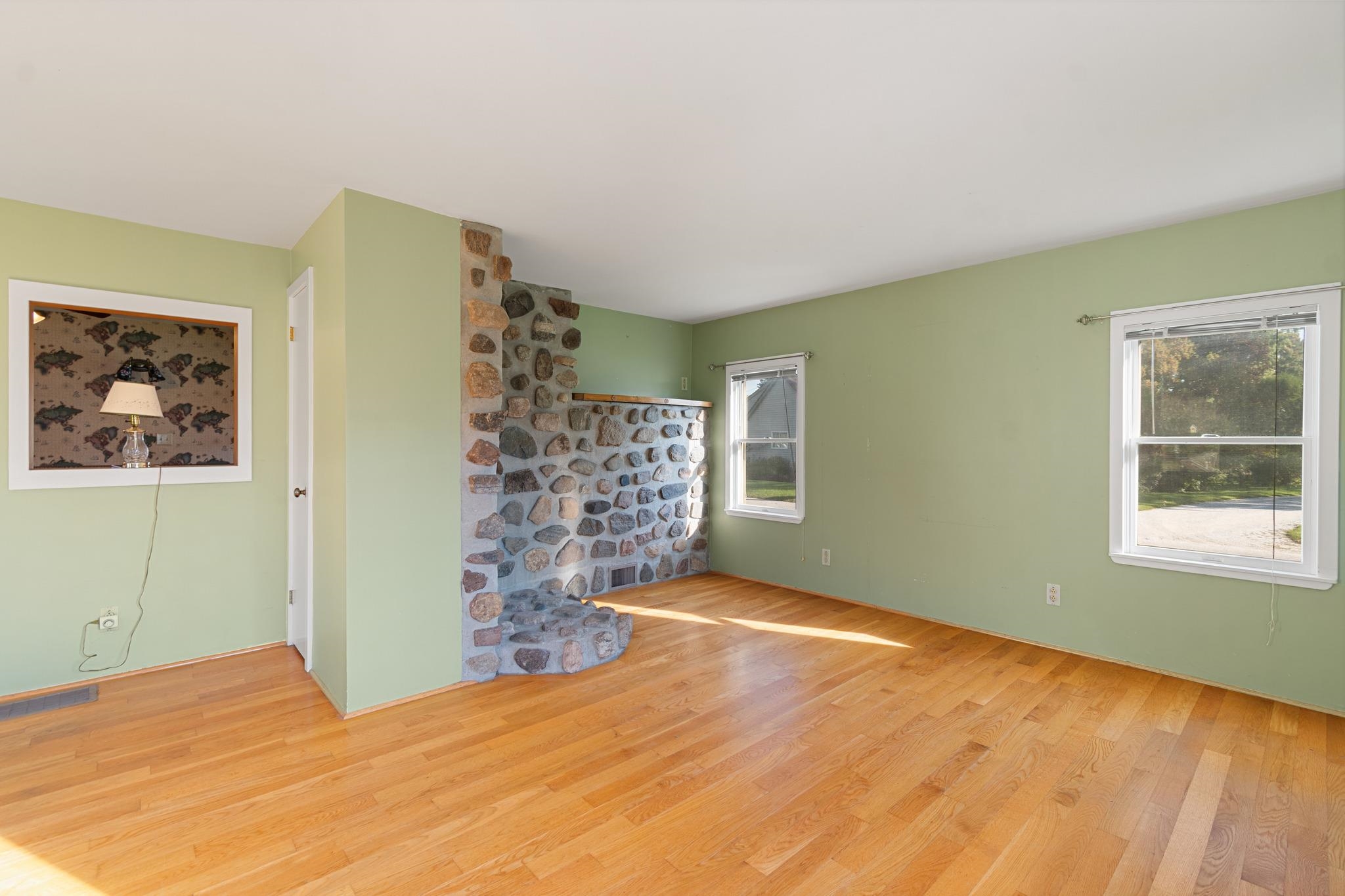 30 Pine Street Property Photo 14