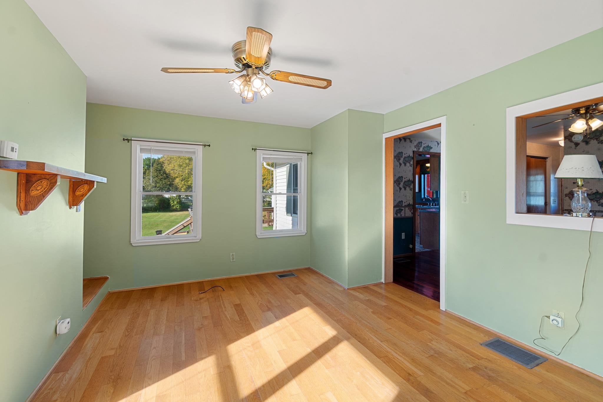 30 Pine Street Property Photo 16