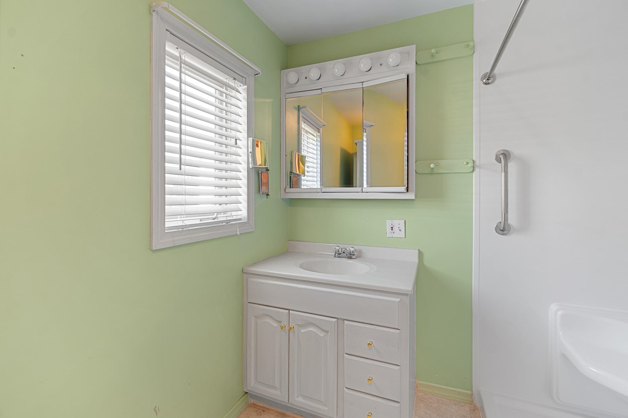 30 Pine Street Property Photo 18