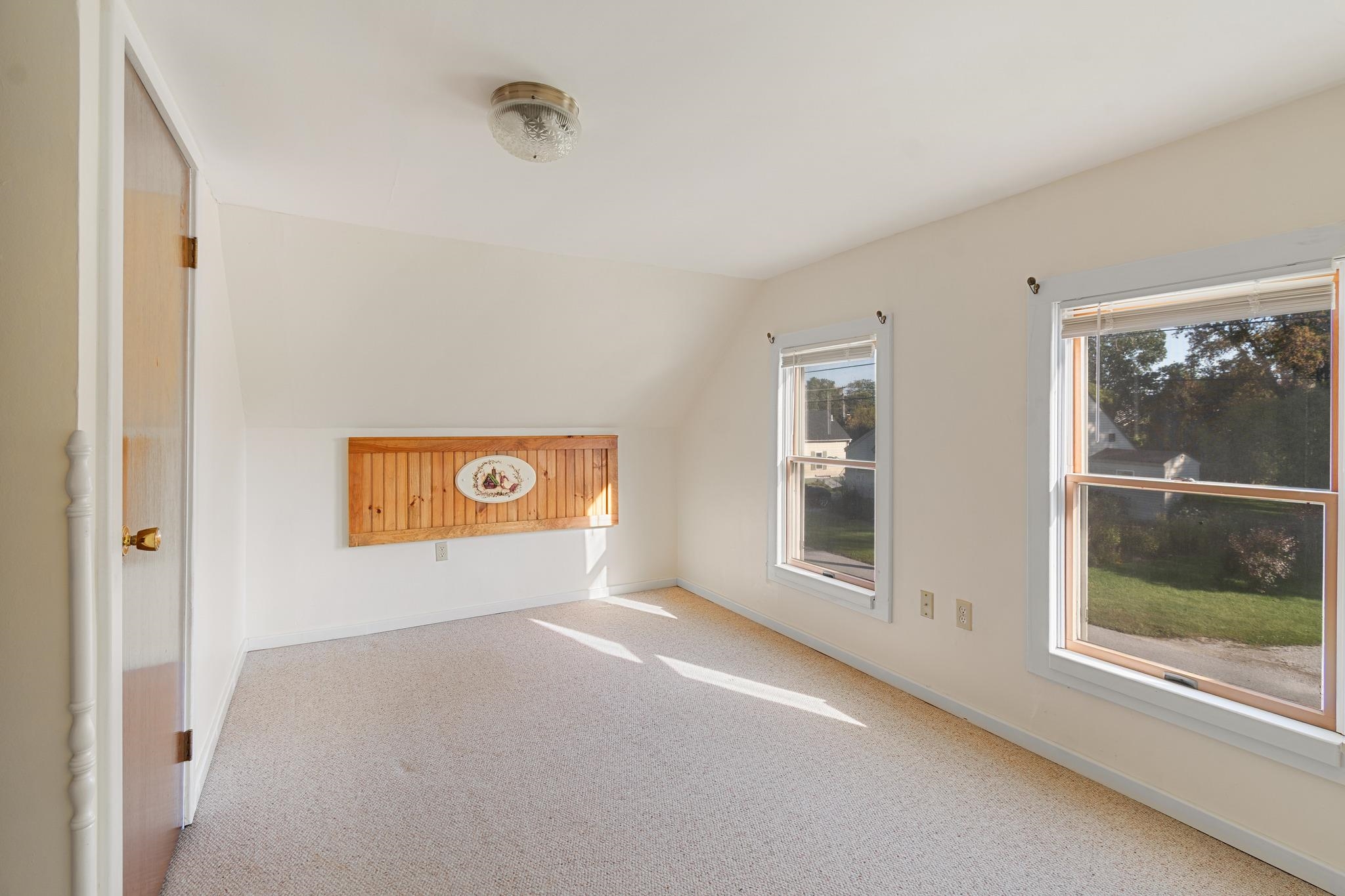 30 Pine Street Property Photo 19