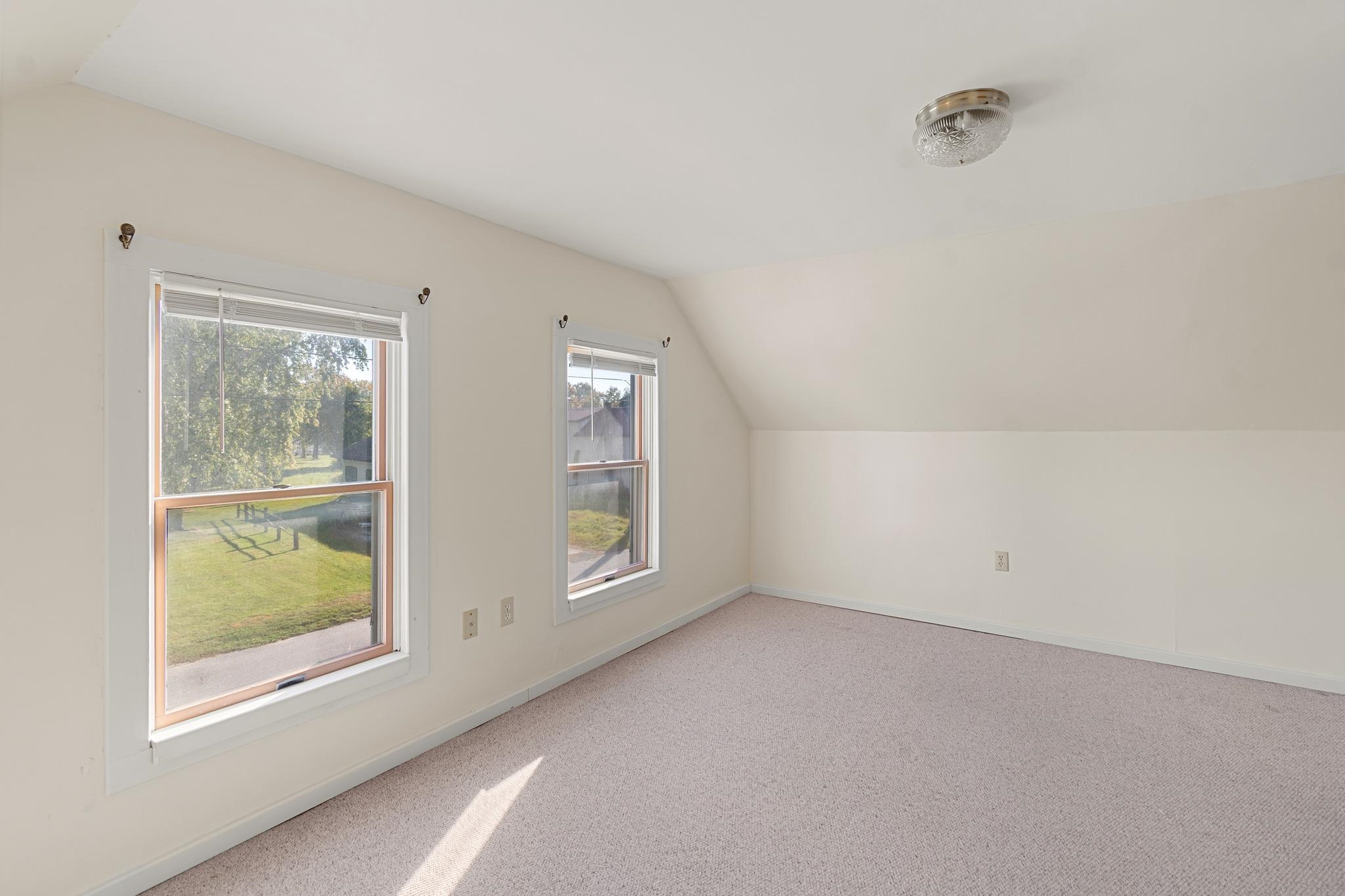 30 Pine Street Property Photo 20