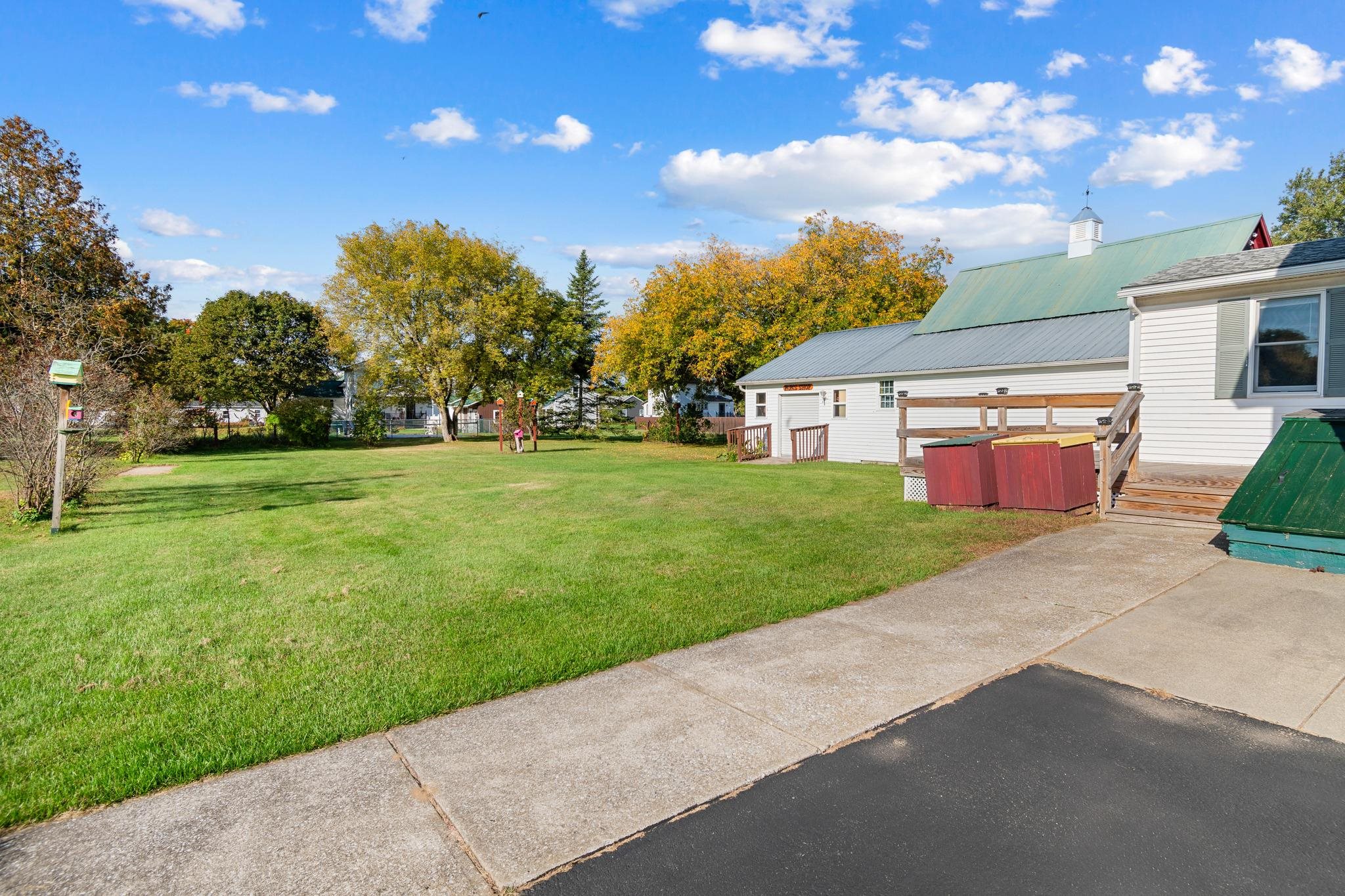 30 Pine Street Property Photo 34