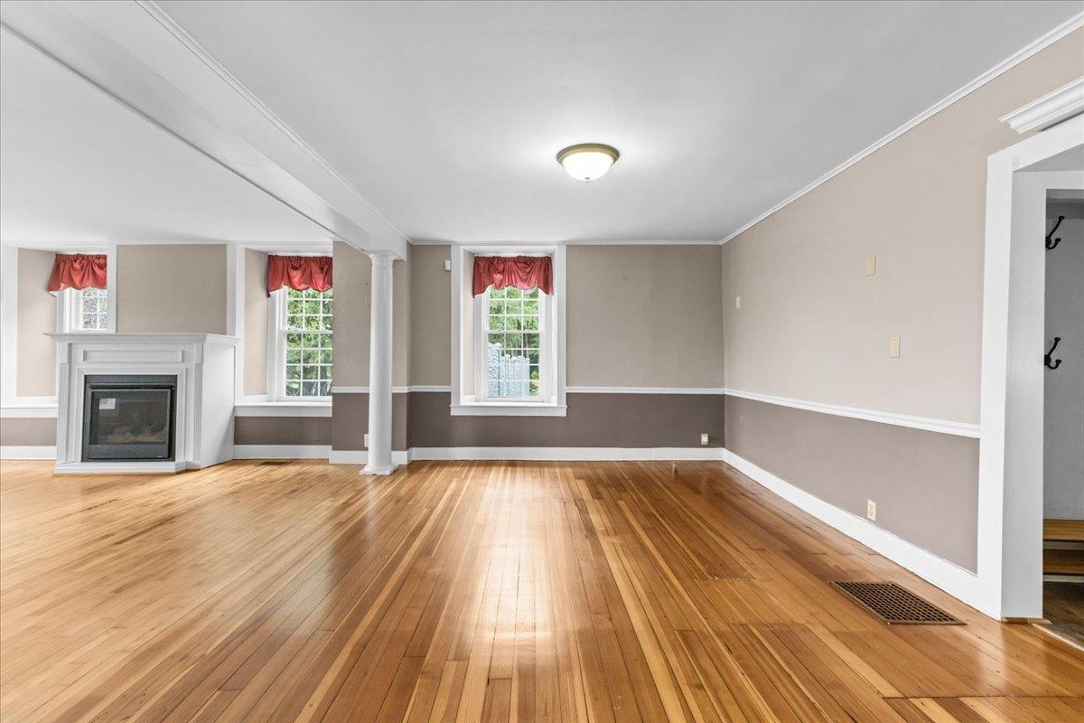 383 St. Albans Road Property Photo 30