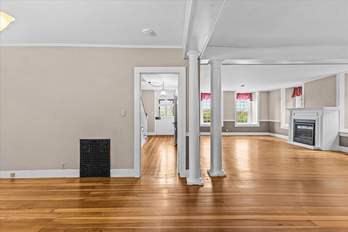 383 St. Albans Road Property Photo 32