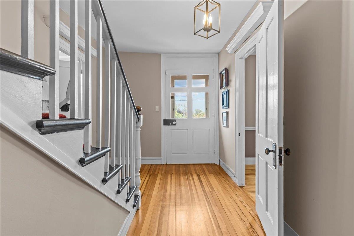 383 St. Albans Road Property Photo 36