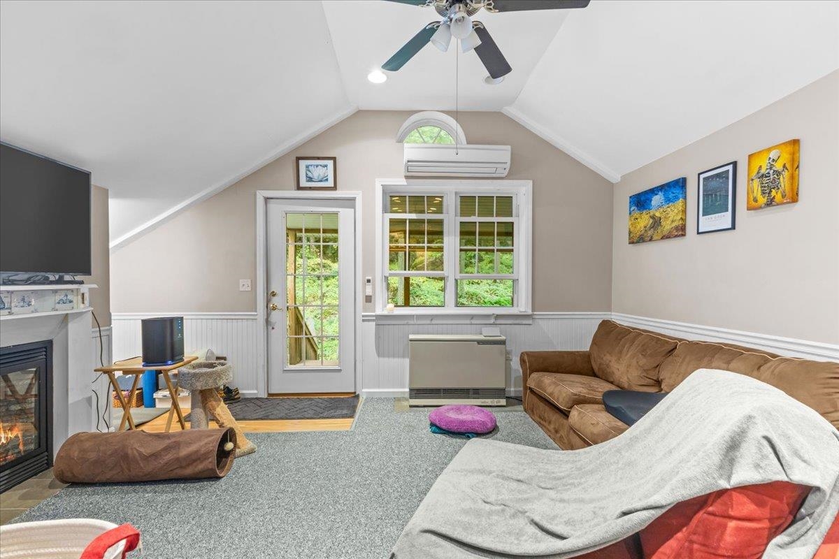 383 St. Albans Road Property Photo 47