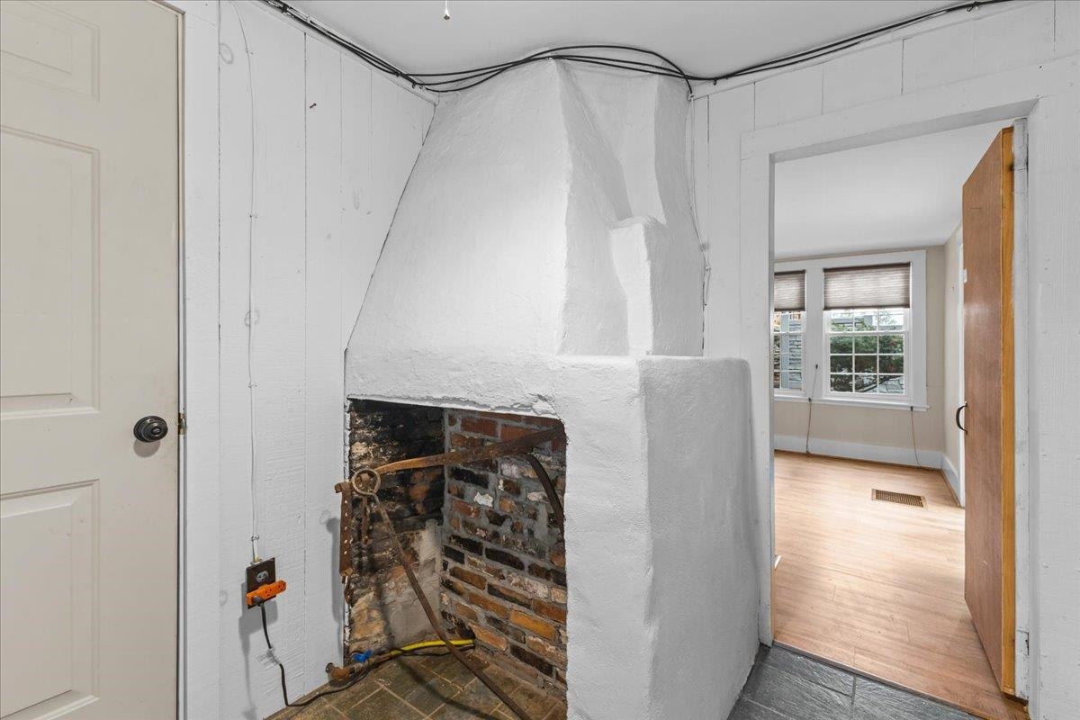 383 St. Albans Road Property Photo 49