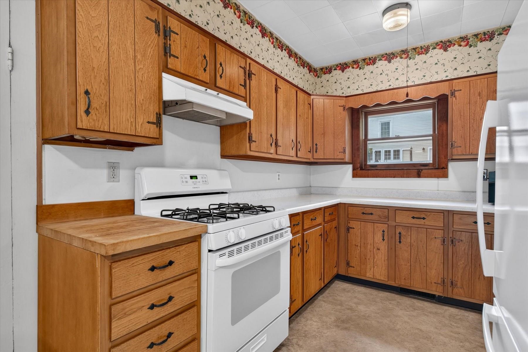 60 Depot Street Property Photo 13