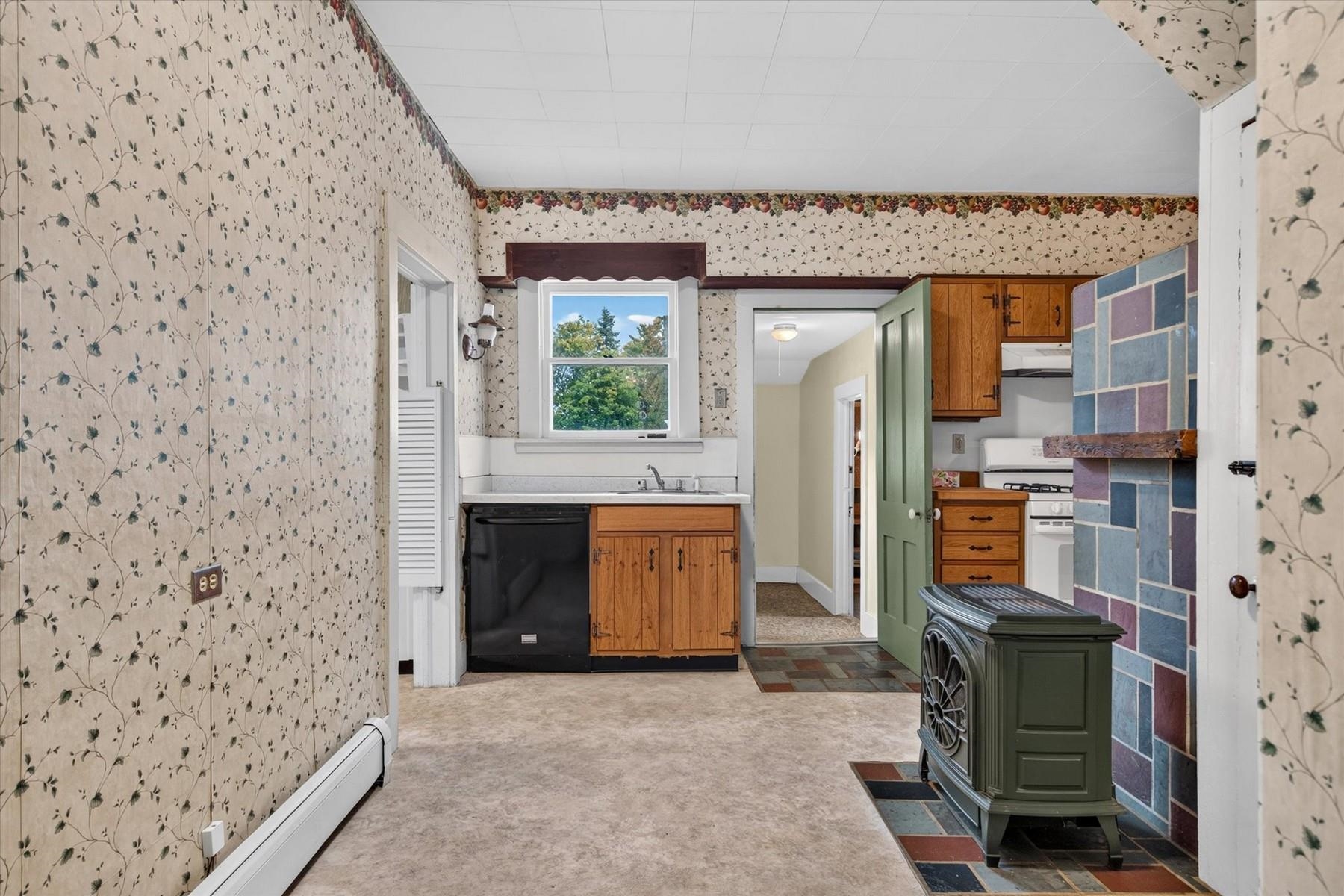 60 Depot Street Property Photo 18