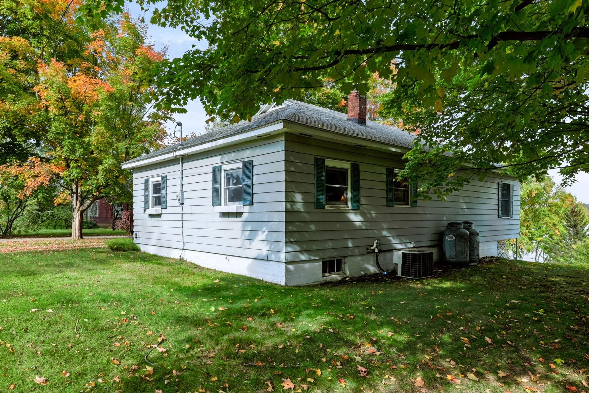 230 Campbell Road Property Photo 6