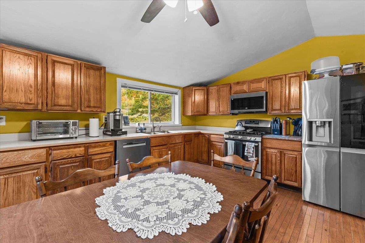 252 Spring Road Property Photo 13