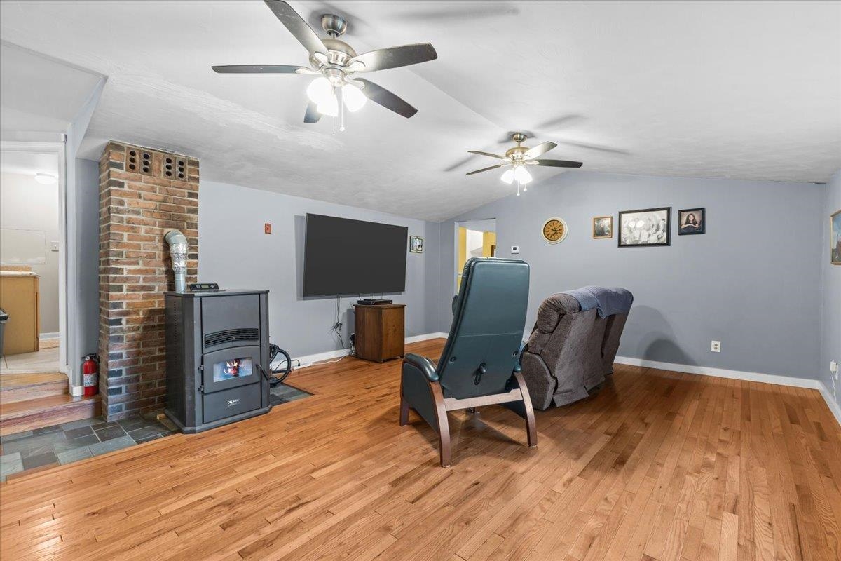 252 Spring Road Property Photo 17