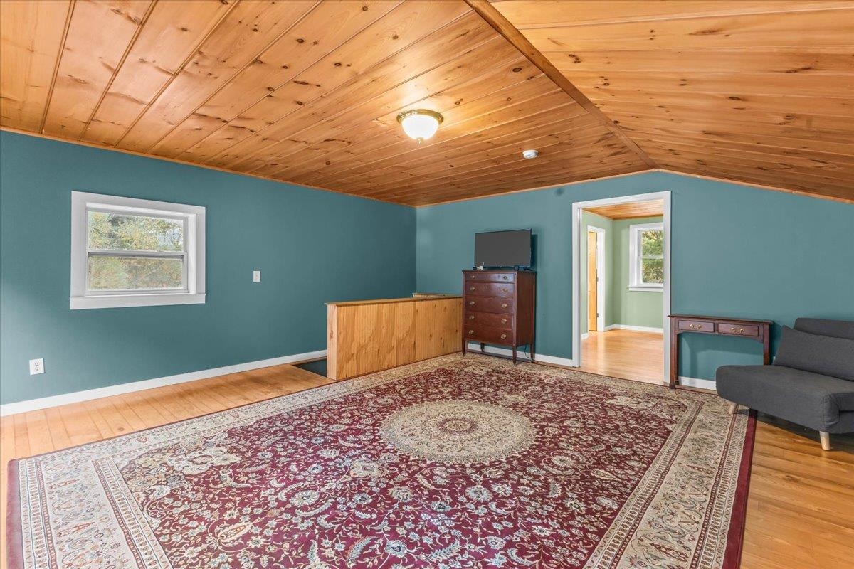 252 Spring Road Property Photo 35