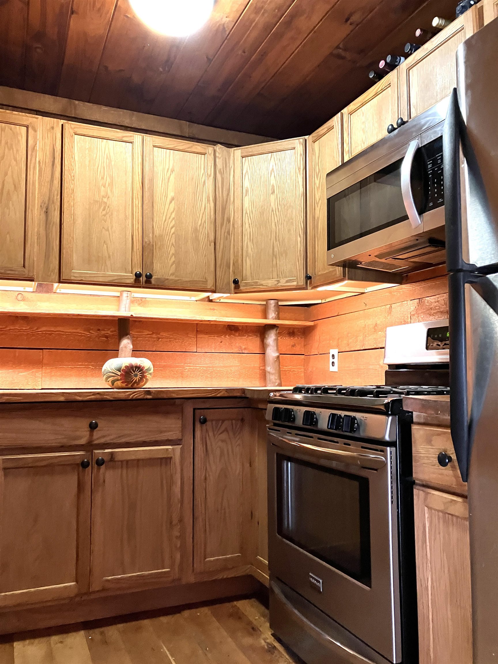 60 E Brook Crossing Property Photo 16