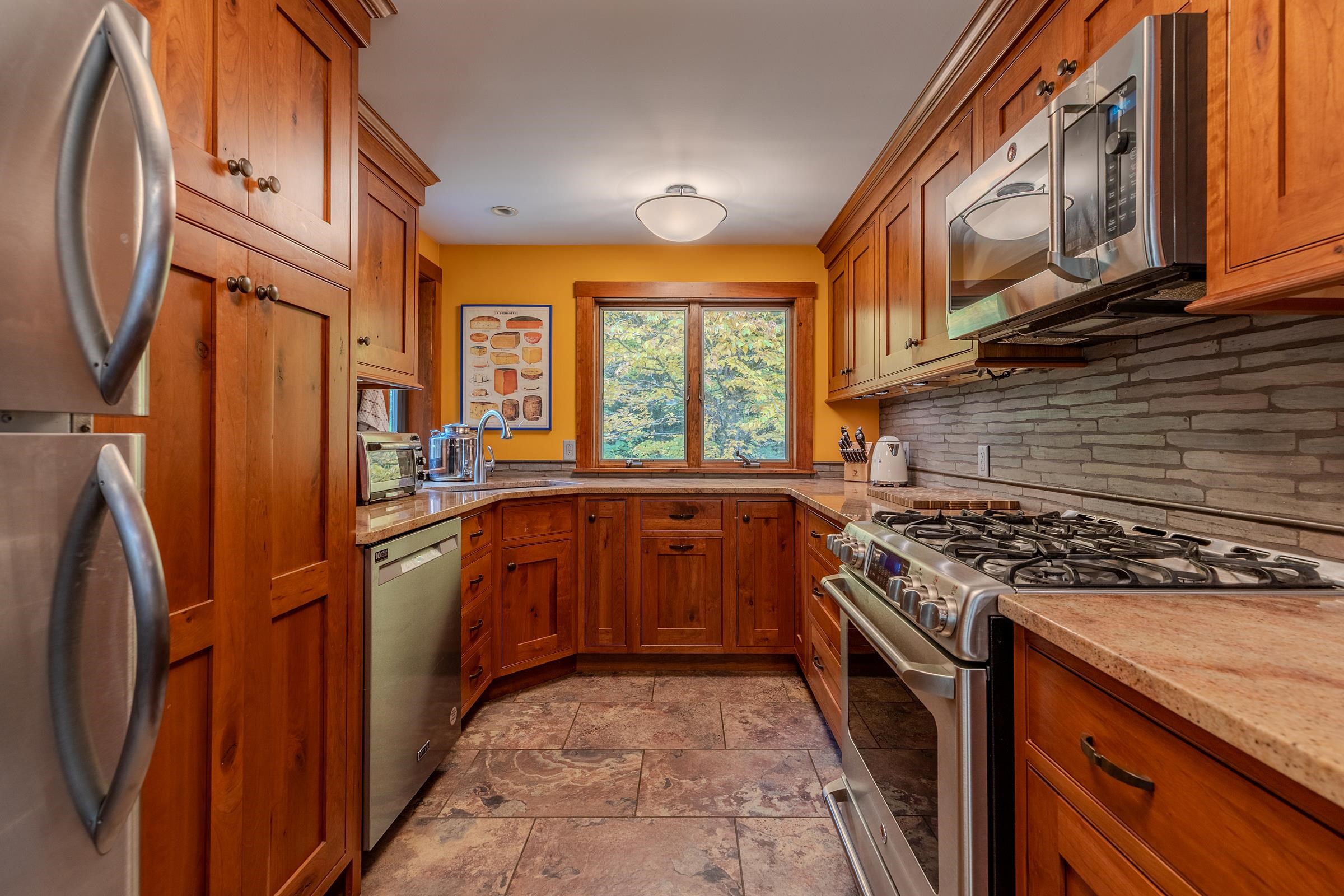 628 Moss Brook Road Property Photo 8