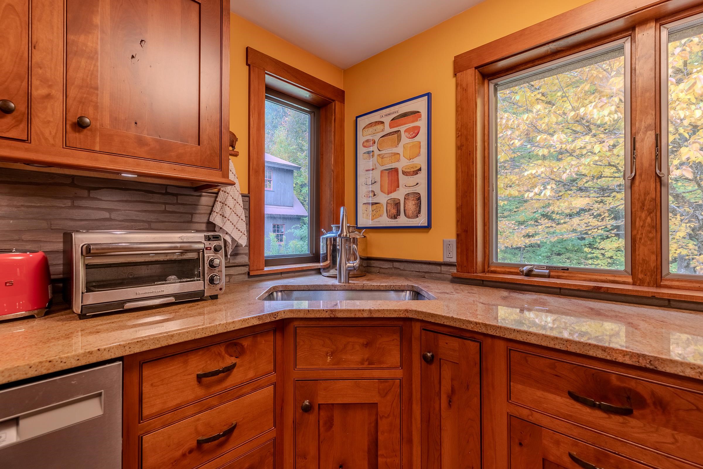 628 Moss Brook Road Property Photo 9
