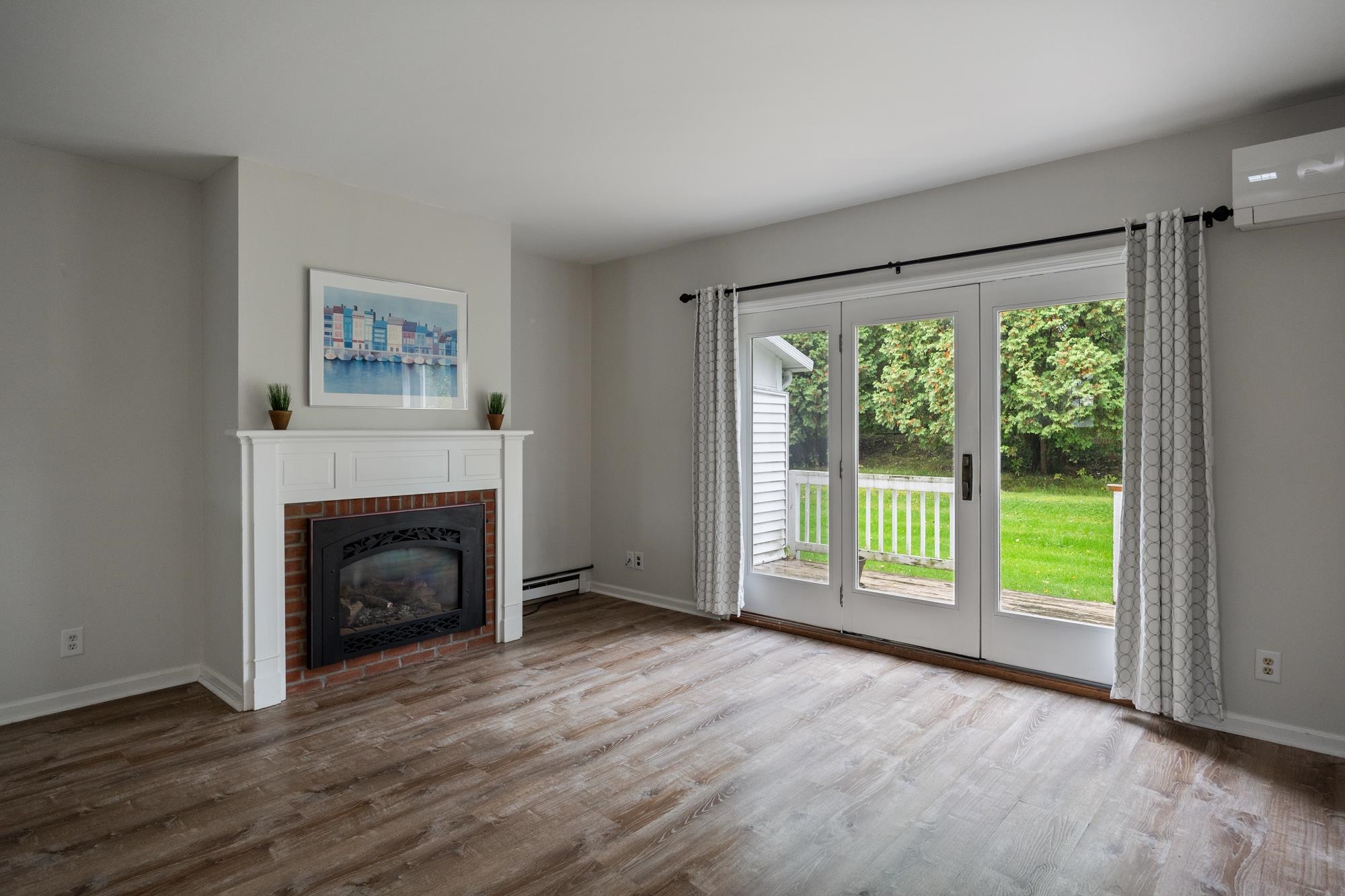 267 Eastview Circle Property Photo 4
