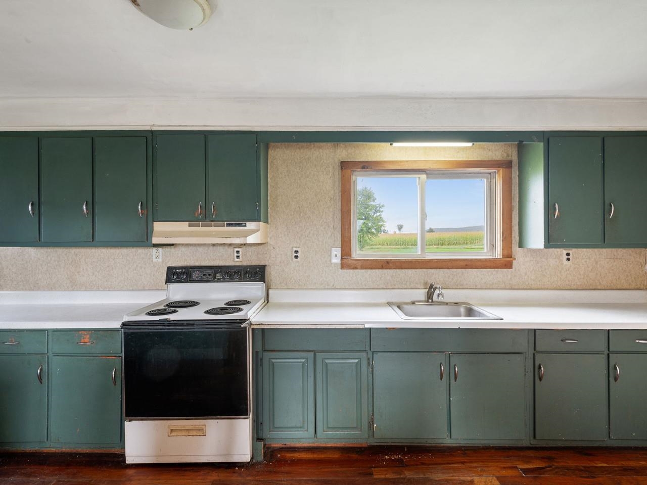 2283 Jersey Street South Property Photo 8