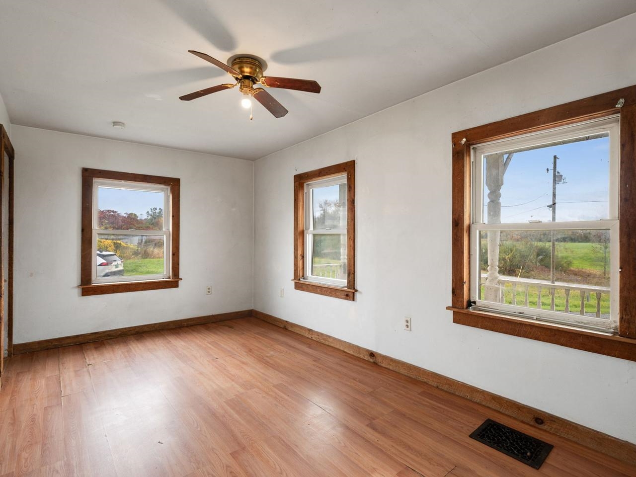 2283 Jersey Street South Property Photo 12
