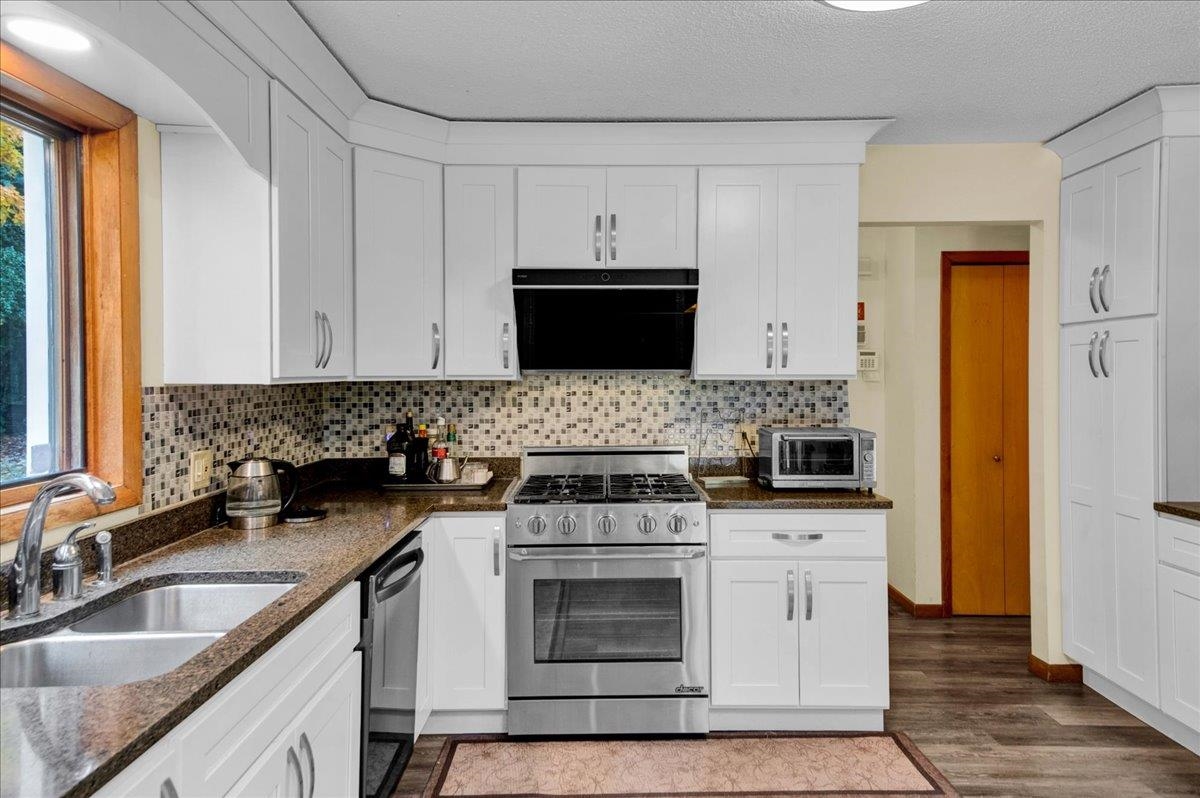 63 Phillip Lane Property Photo 15
