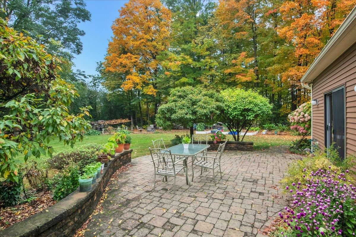 63 Phillip Lane Property Photo 38