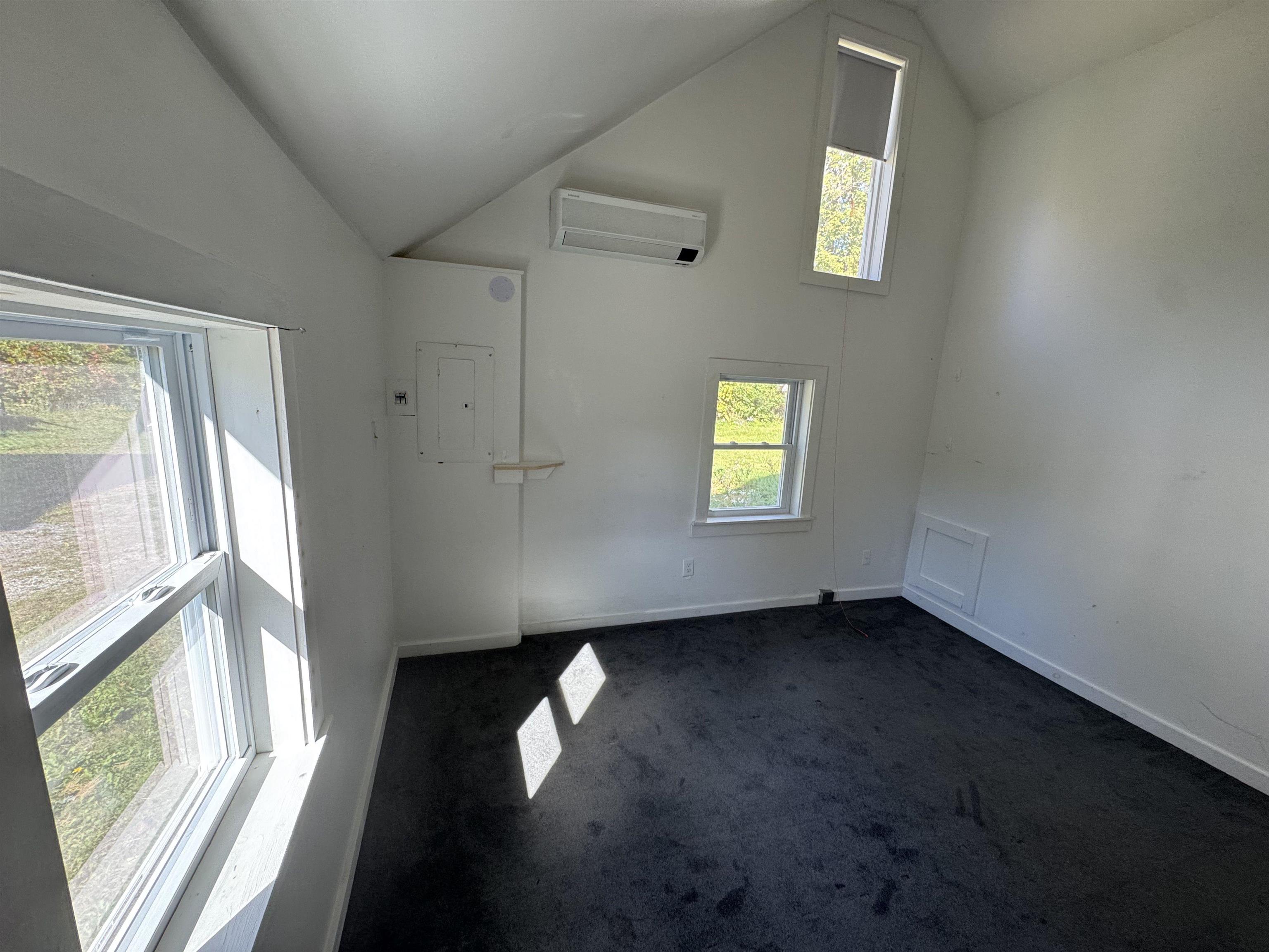 6229 Main Street Property Photo 9