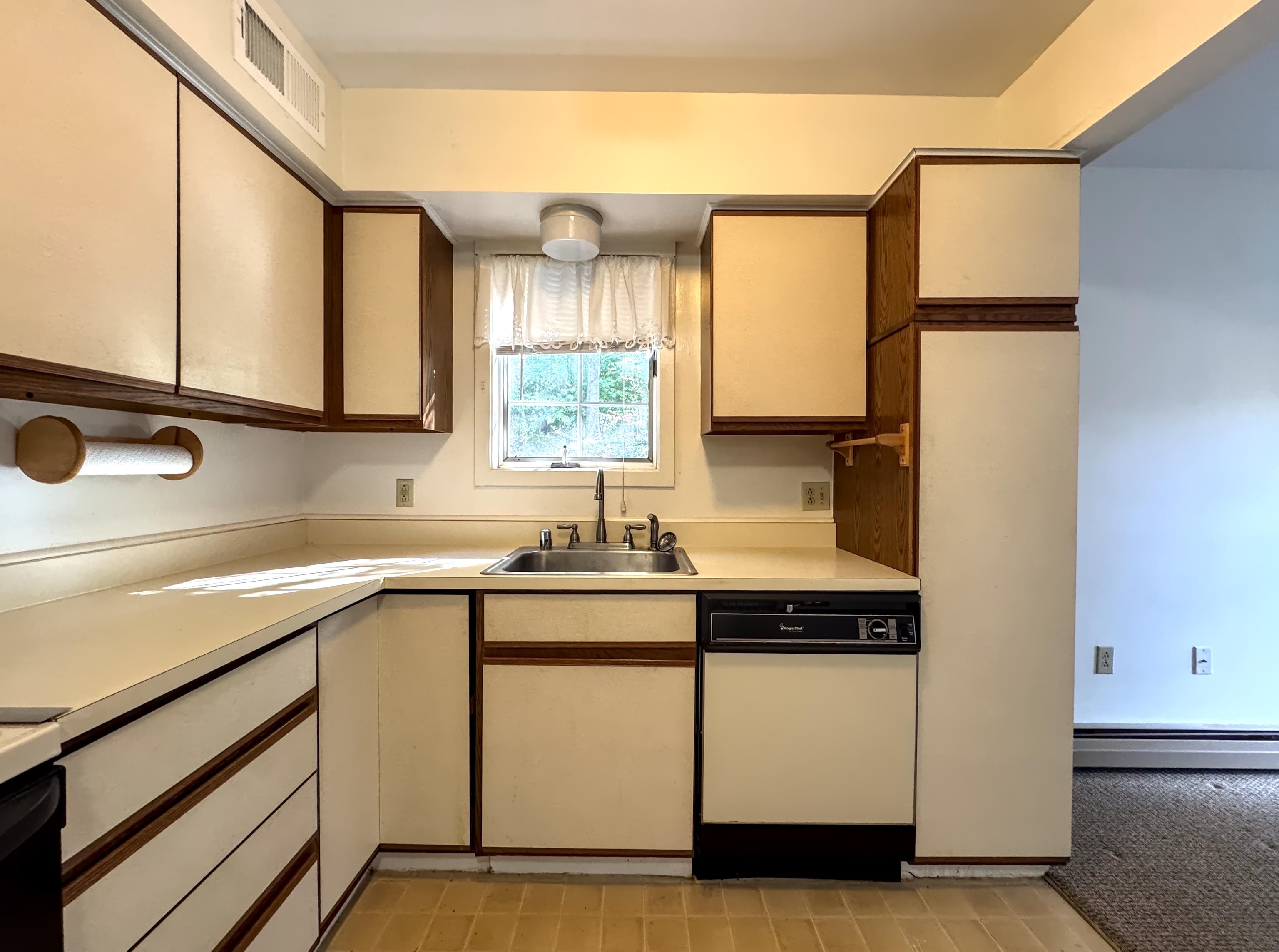 432 South Street Property Photo 6