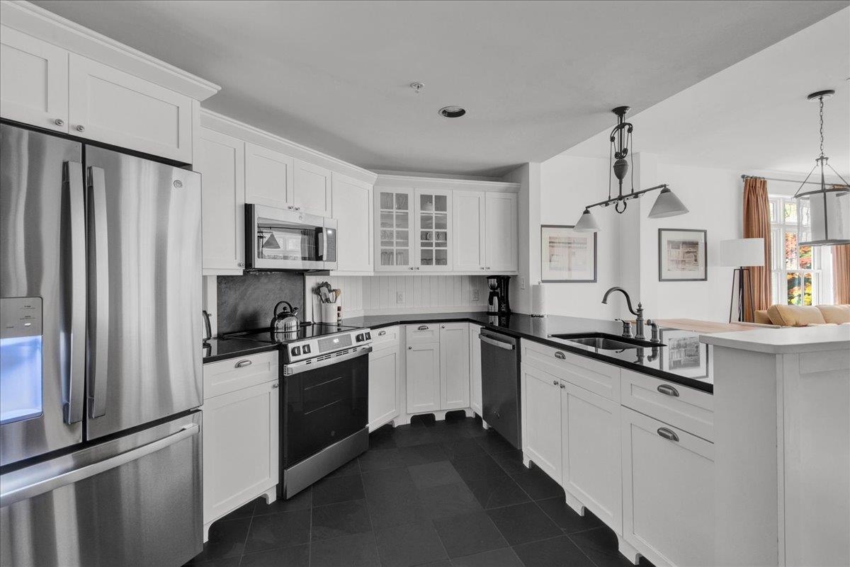 102 Forest Drive Property Photo 2