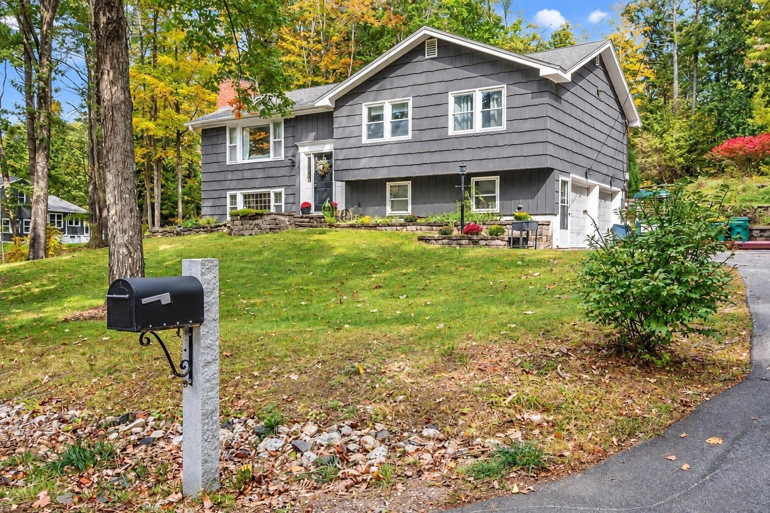 4 Westview Drive Property Photo 1