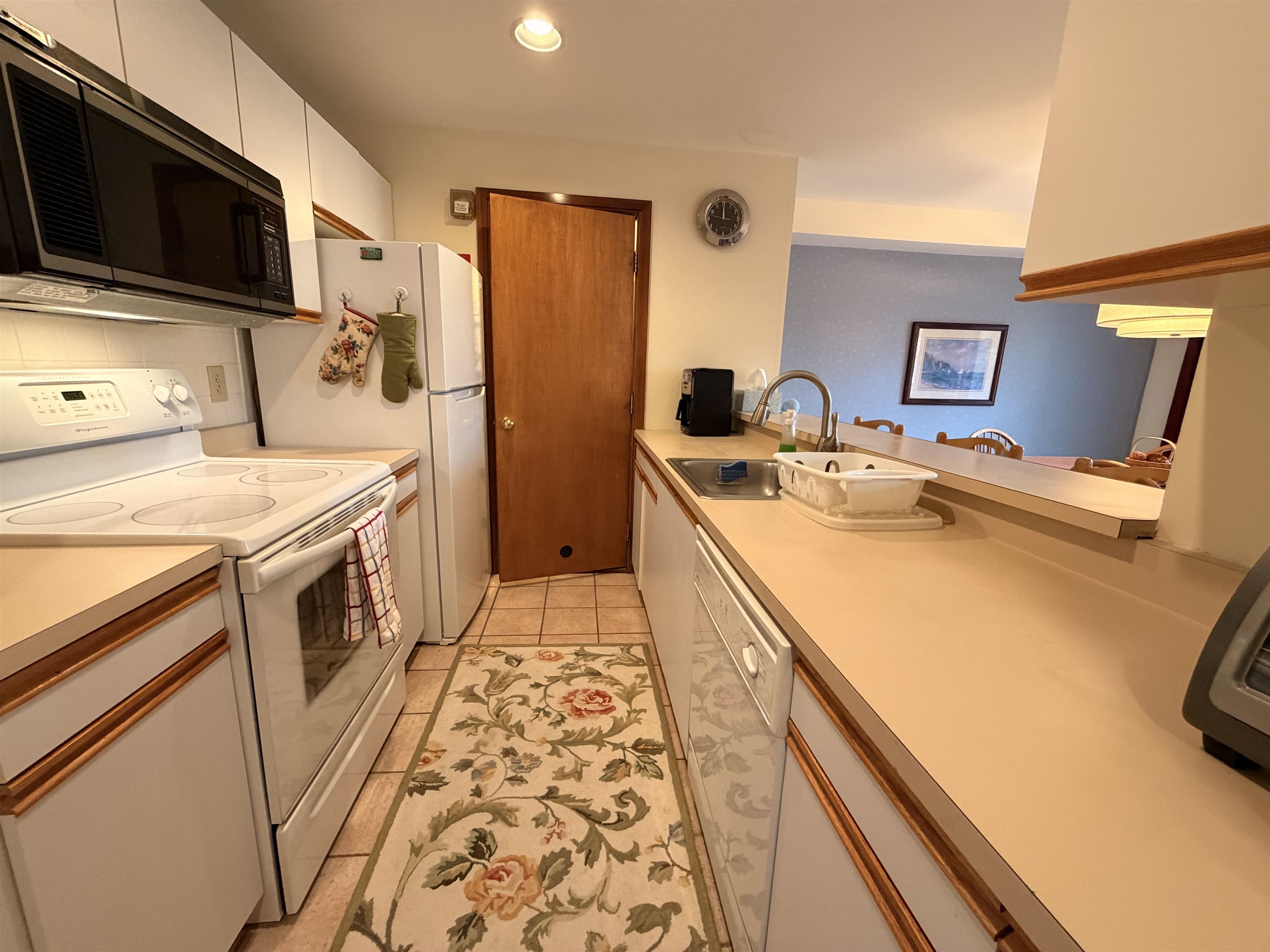 8h Trailside Village Way Property Photo 12